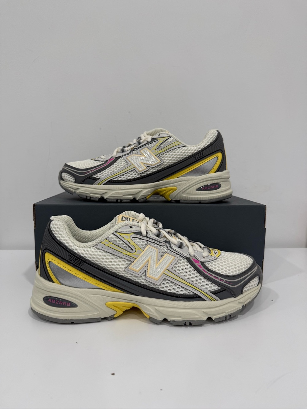 New Balance 740 U740411 Shoe Sneaker Comfort Lace Up Woman Size 8 D
